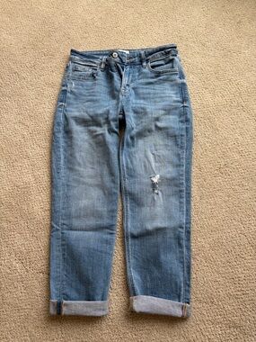 Classic Light Blue Cropped Women's Jeans